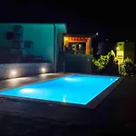 Casa Dos Henriques By Casas * 제어스