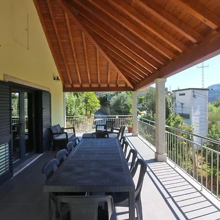 Casa Dos Henriques By Casas *