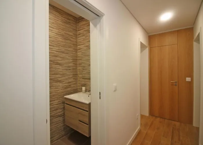 Casa Dos Henriques By Casas * 제어스