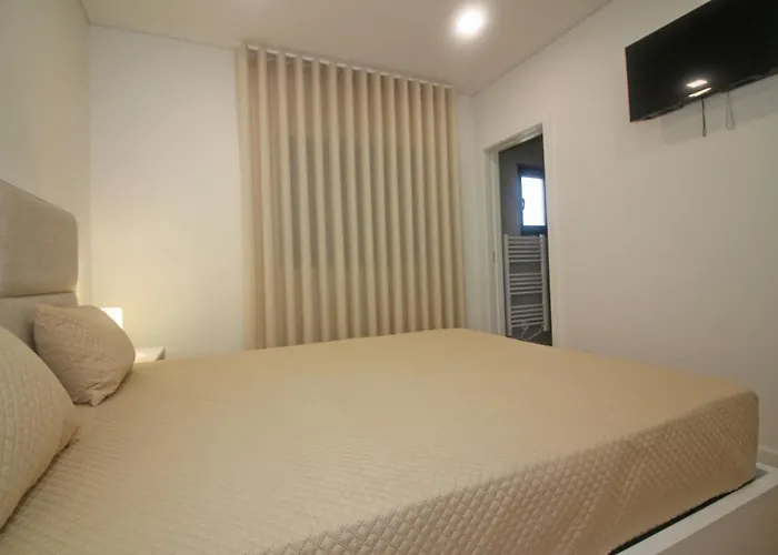 Casa Dos Henriques By Casas *