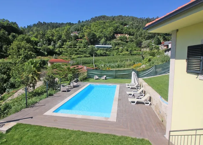 Casa Dos Henriques By Casas *